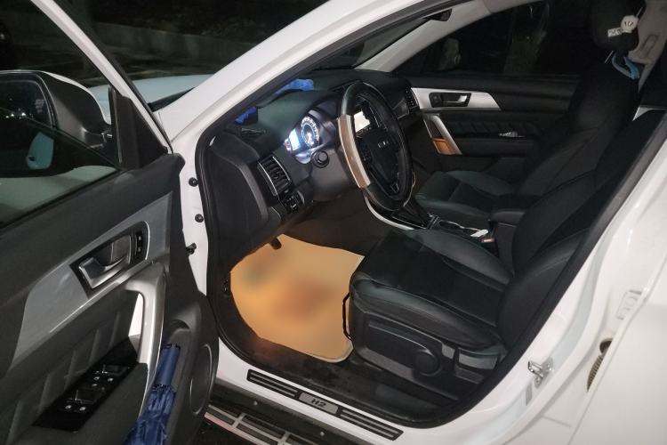 Used Haval H2 2016 Red-Label 1.5T Automatic Two-Wheel Drive Luxury Model Driver Seat