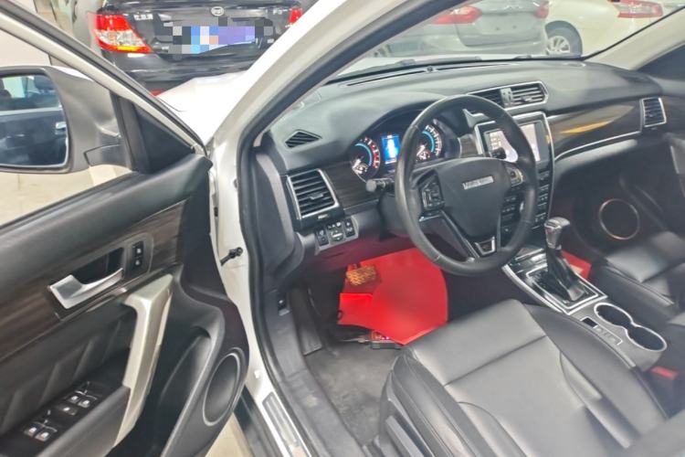 Used Haval H2 2016 Red-Label 1.5T Automatic Two-Wheel Drive Luxury Model Driver Seat