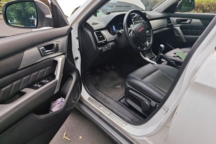 Used Haval H2 2016 Red Label 1.5T Manual Two-Wheel Drive Elite Model Driver Seat