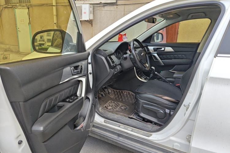 Used Haval H2 2016 Red Label 1.5T Manual Two-Wheel Drive Elite Model Driver Seat