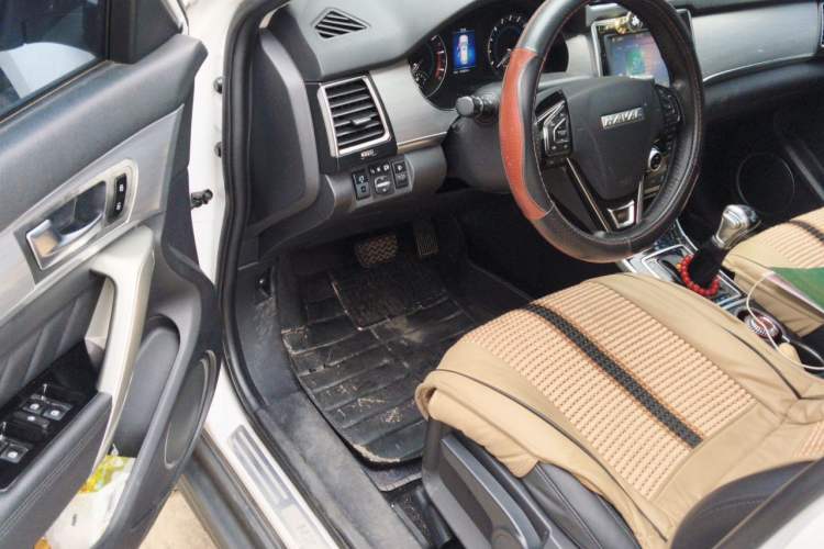 Used Haval H2 2016 Red-Label 1.5T Automatic Two-Wheel Drive Luxury Model Driver Seat