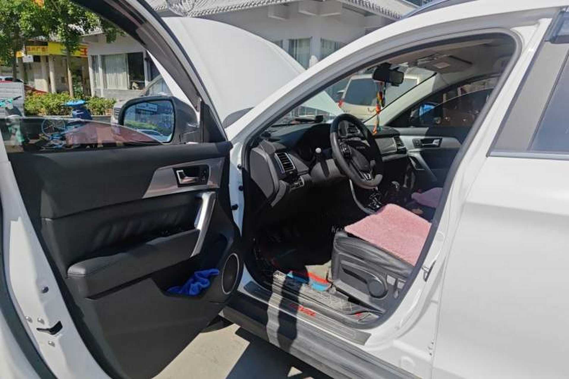 Used Haval H2 2016 Red-Label 1.5T Manual Two-Wheel Drive Luxury Model Driver Seat