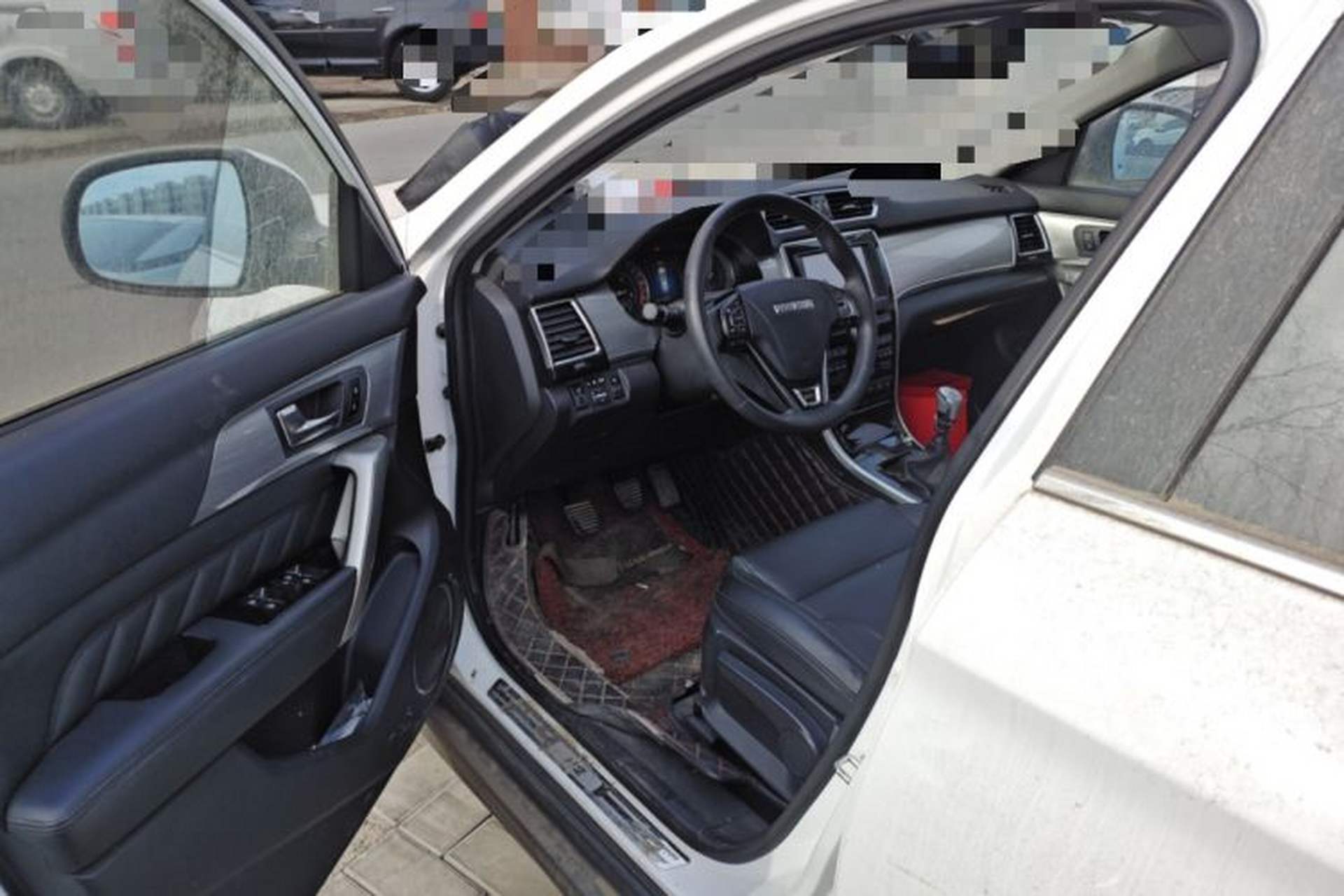 Used Haval H2 2016 Red-Label 1.5T Manual Two-Wheel Drive Luxury Model Driver Seat