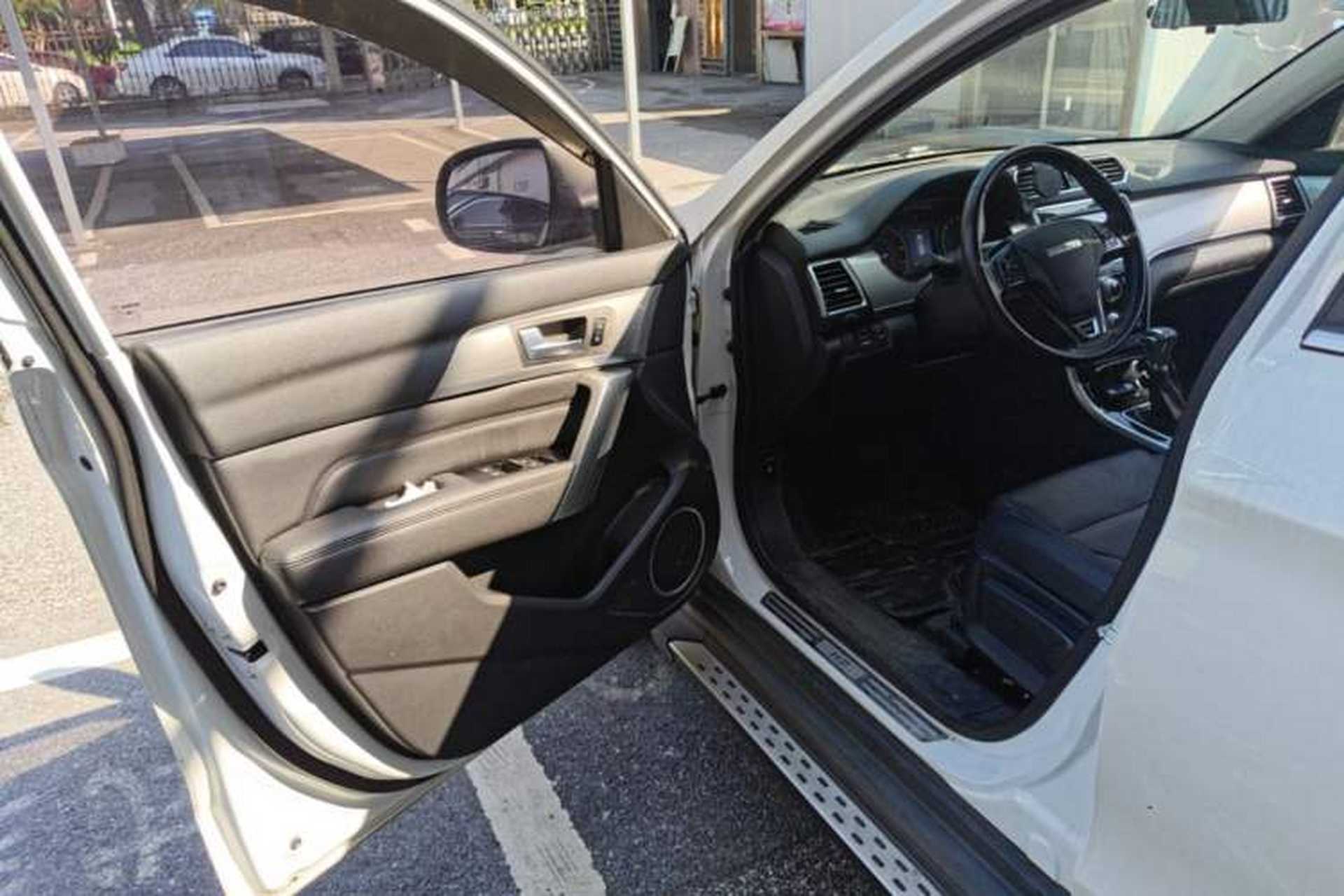 Used Haval H2 2016 Red Label 1.5T Automatic Two-Wheel Drive Elite Model Driver Seat