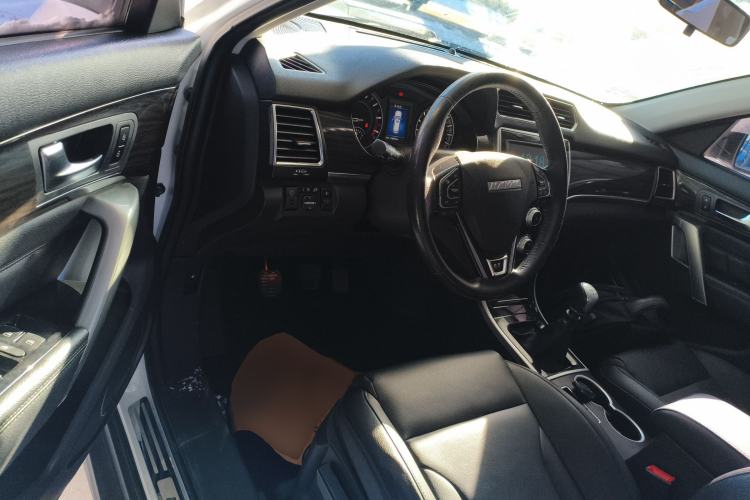 Used Haval H2 2016 Red-Label 1.5T Manual Two-Wheel Drive Luxury Model Driver Seat