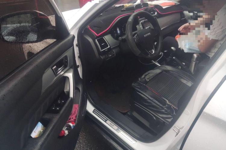 Used Haval H2 2016 Red Label 1.5T Automatic Two-Wheel Drive Elite Model Driver Seat