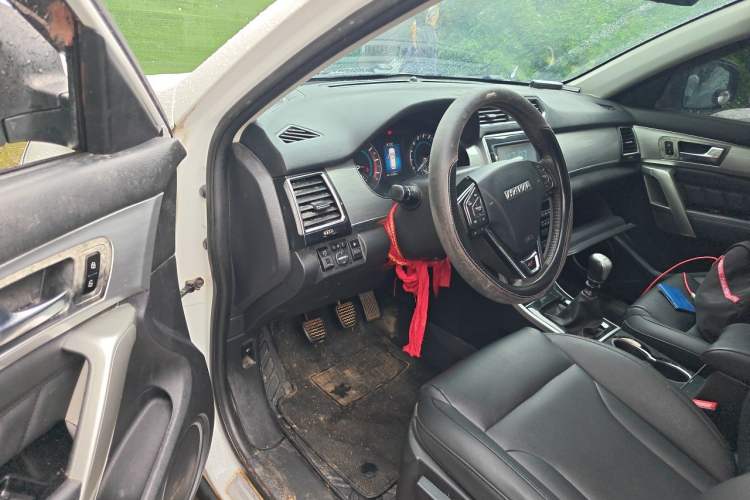 Used Haval H2 2016 Red-Label 1.5T Manual Two-Wheel Drive Luxury Model Driver Seat