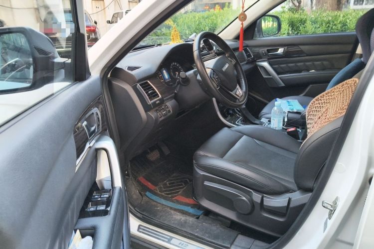 Used Haval H2 2016 Red-Label 1.5T Automatic Two-Wheel Drive Luxury Model Driver Seat