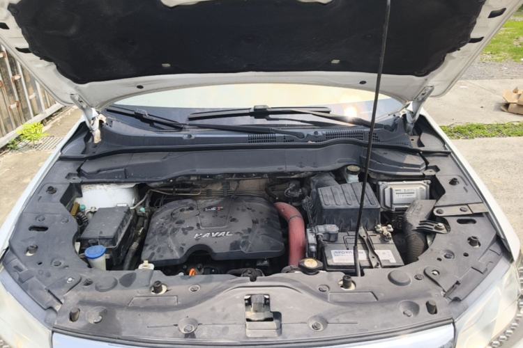Used Haval H2 2016 Red-Label 1.5T Manual Two-Wheel Drive Luxury Model Engine Bay