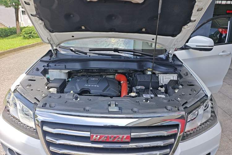 Used Haval H2 2016 Red-Label 1.5T Automatic Two-Wheel Drive Luxury Model Engine Bay