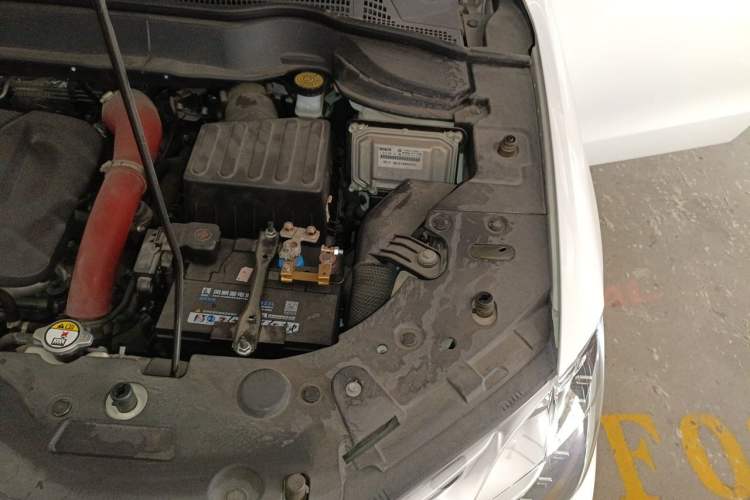 Used Haval H2 2016 Red-Label 1.5T Automatic Two-Wheel Drive Luxury Model Engine Bay Left