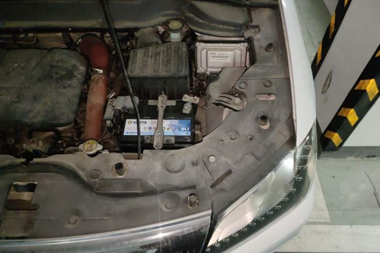 Used Haval H2 2016 Red Label 1.5T Automatic Two-Wheel Drive Elite Model Engine Bay Left