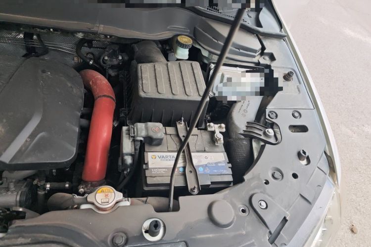 Used Haval H2 2016 Red Label 1.5T Manual Two-Wheel Drive Elite Model Engine Bay Left