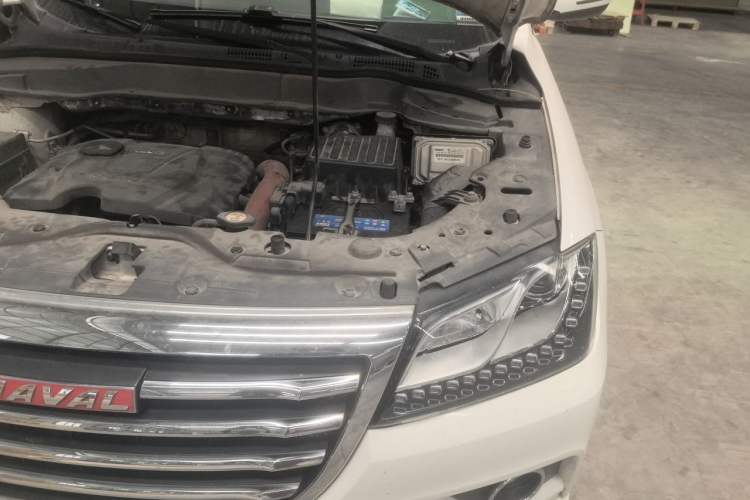 Used Haval H2 2016 Red Label 1.5T Manual Two-Wheel Drive Elite Model Engine Bay Left