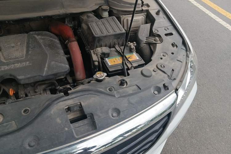 Used Haval H2 2016 Red-Label 1.5T Automatic Two-Wheel Drive Luxury Model Engine Bay Left
