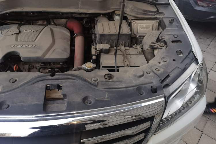 Used Haval H2 2016 Red Label 1.5T Automatic Two-Wheel Drive Prestige Model Engine Bay Left