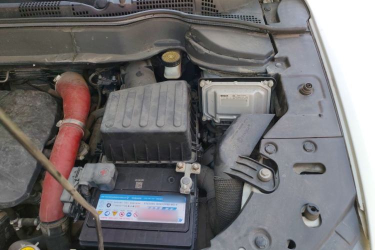 Used Haval H2 2016 Red-Label 1.5T Automatic Two-Wheel Drive Luxury Model Engine Bay Left