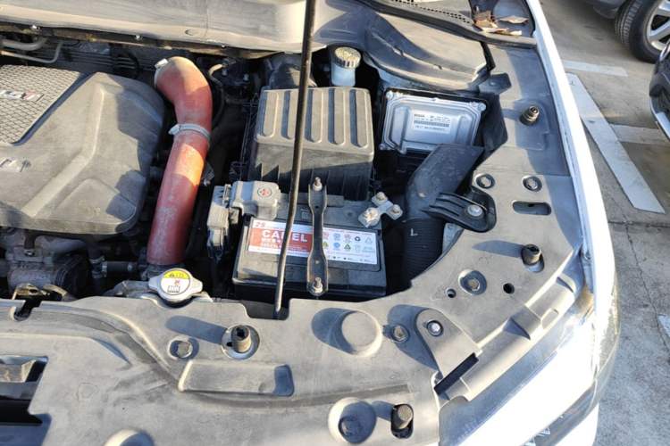 Used Haval H2 2016 Red-Label 1.5T Automatic Two-Wheel Drive Luxury Model Engine Bay Left