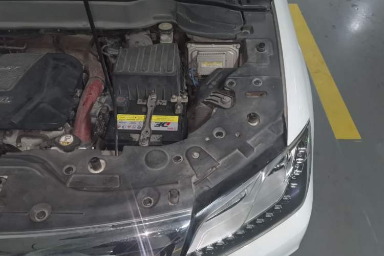 Used Haval H2 2016 Red-Label 1.5T Manual Two-Wheel Drive Comfort Model Engine Bay Left
