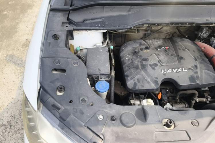 Used Haval H2 2016 Red-Label 1.5T Manual Two-Wheel Drive Luxury Model Engine Bay Right