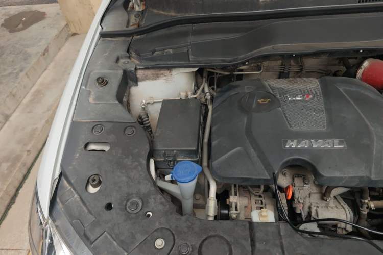 Used Haval H2 2016 Red-Label 1.5T Automatic Two-Wheel Drive Luxury Model Engine Bay Right