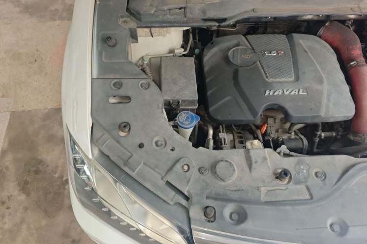 Used Haval H2 2016 Red-Label 1.5T Automatic Two-Wheel Drive Luxury Model Engine Bay Right