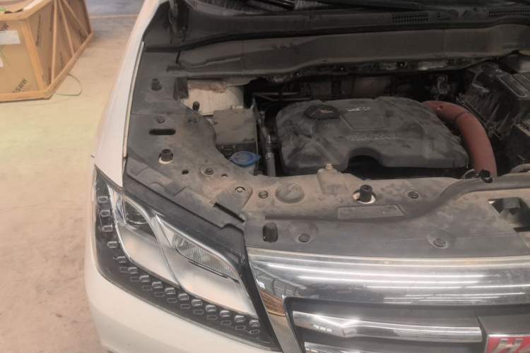 Used Haval H2 2016 Red Label 1.5T Manual Two-Wheel Drive Elite Model Engine Bay Right
