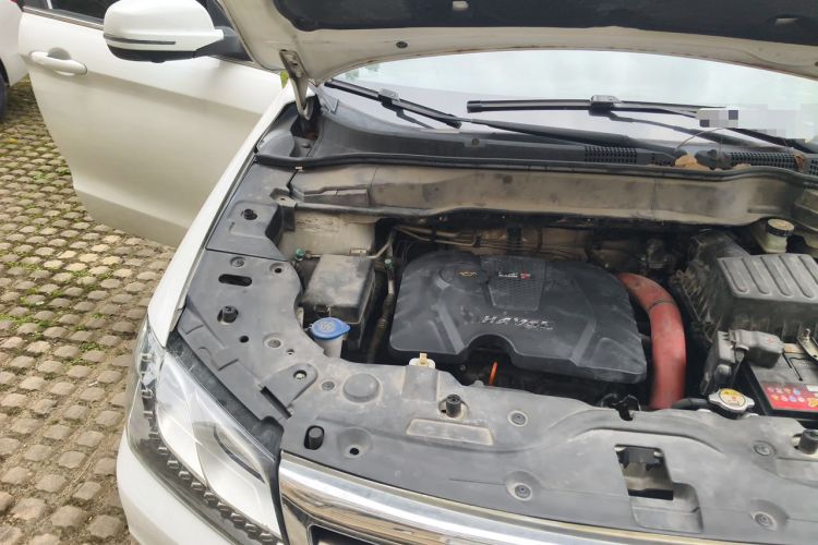 Used Haval H2 2016 Red-Label 1.5T Manual Two-Wheel Drive Luxury Model Engine Bay Right