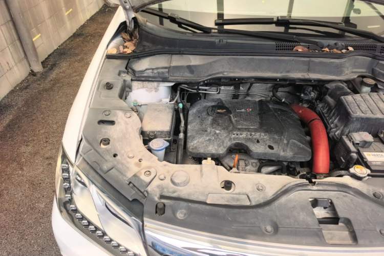 Used Haval H2 2016 Red-Label 1.5T Manual Two-Wheel Drive Luxury Model Engine Bay Right
