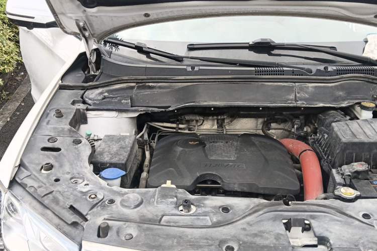 Used Haval H2 2016 Red-Label 1.5T Manual Two-Wheel Drive Luxury Model Engine Bay Right