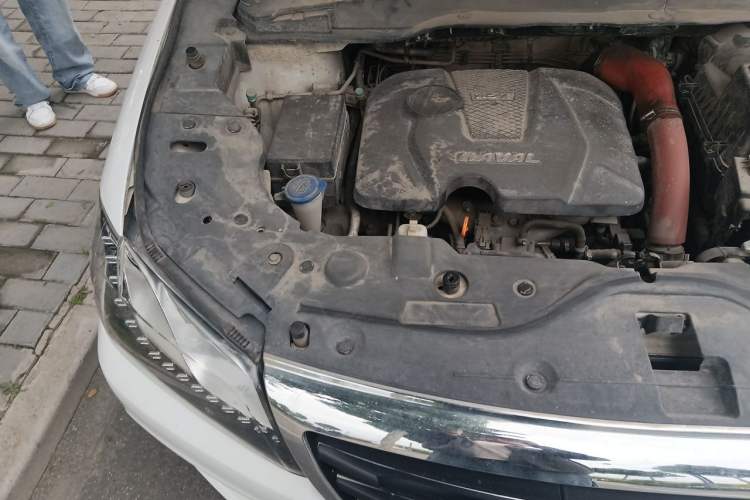 Used Haval H2 2016 Red-Label 1.5T Automatic Two-Wheel Drive Luxury Model Engine Bay Right