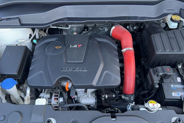 Used Haval H2 2016 Red-Label 1.5T Automatic Two-Wheel Drive Luxury Model Engine Bay