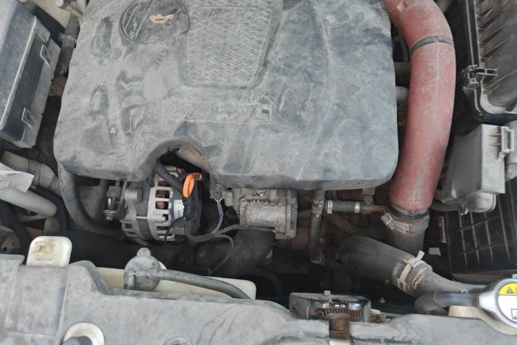 Used Haval H2 2016 Red Label 1.5T Manual Two-Wheel Drive Elite Model Engine Bay