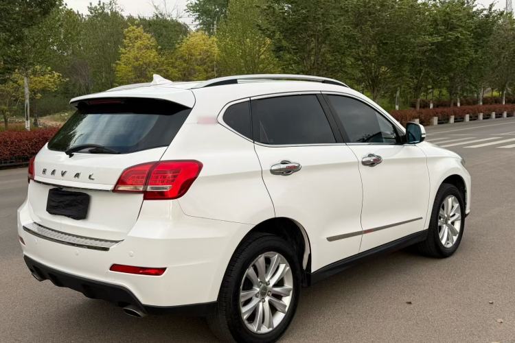 Used Haval H2 2016 Red-Label 1.5T Manual Two-Wheel Drive Luxury Model Exterior 10