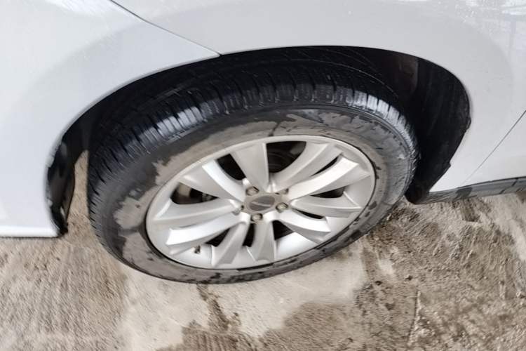 Used Haval H2 2016 Red Label 1.5T Manual Two-Wheel Drive Elite Model Exterior 2