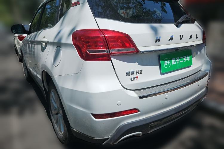Used Haval H2 2016 Red Label 1.5T Manual Two-Wheel Drive Elite Model Exterior 3
