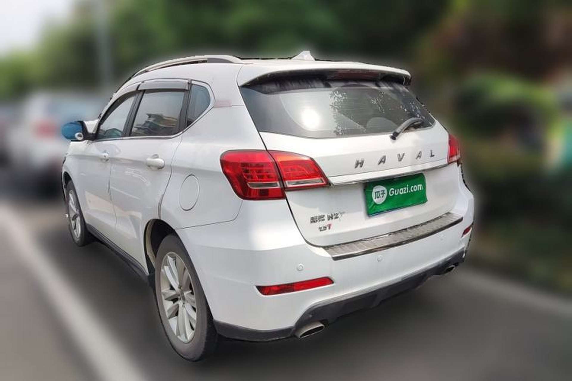 Used Haval H2 2016 Red-Label 1.5T Manual Two-Wheel Drive Luxury Model Exterior 3