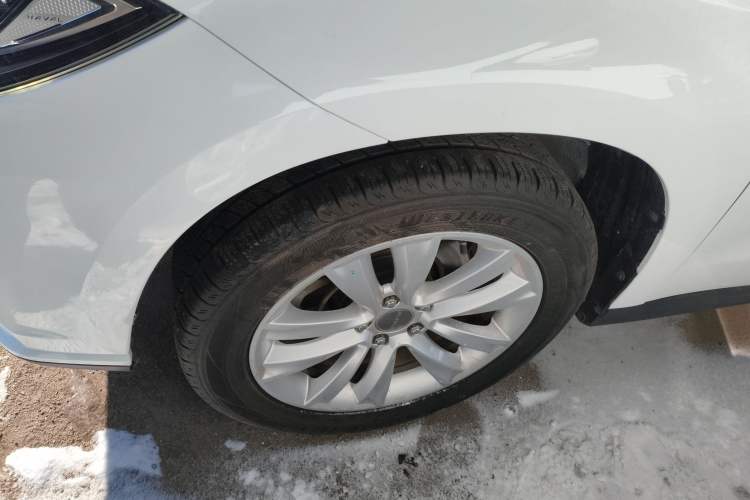 Used Haval H2 2016 Red-Label 1.5T Manual Two-Wheel Drive Luxury Model Exterior 3