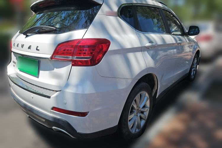 Used Haval H2 2016 Red Label 1.5T Manual Two-Wheel Drive Elite Model Exterior 5