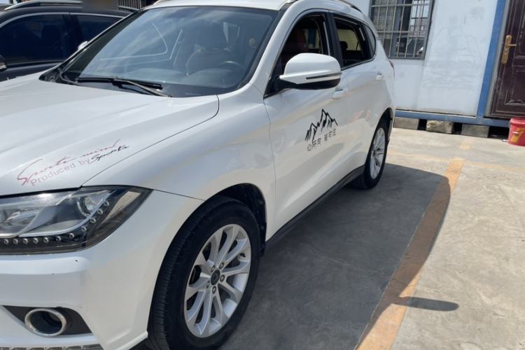 Used Haval H2 2016 Red-Label 1.5T Manual Two-Wheel Drive Luxury Model Exterior 5