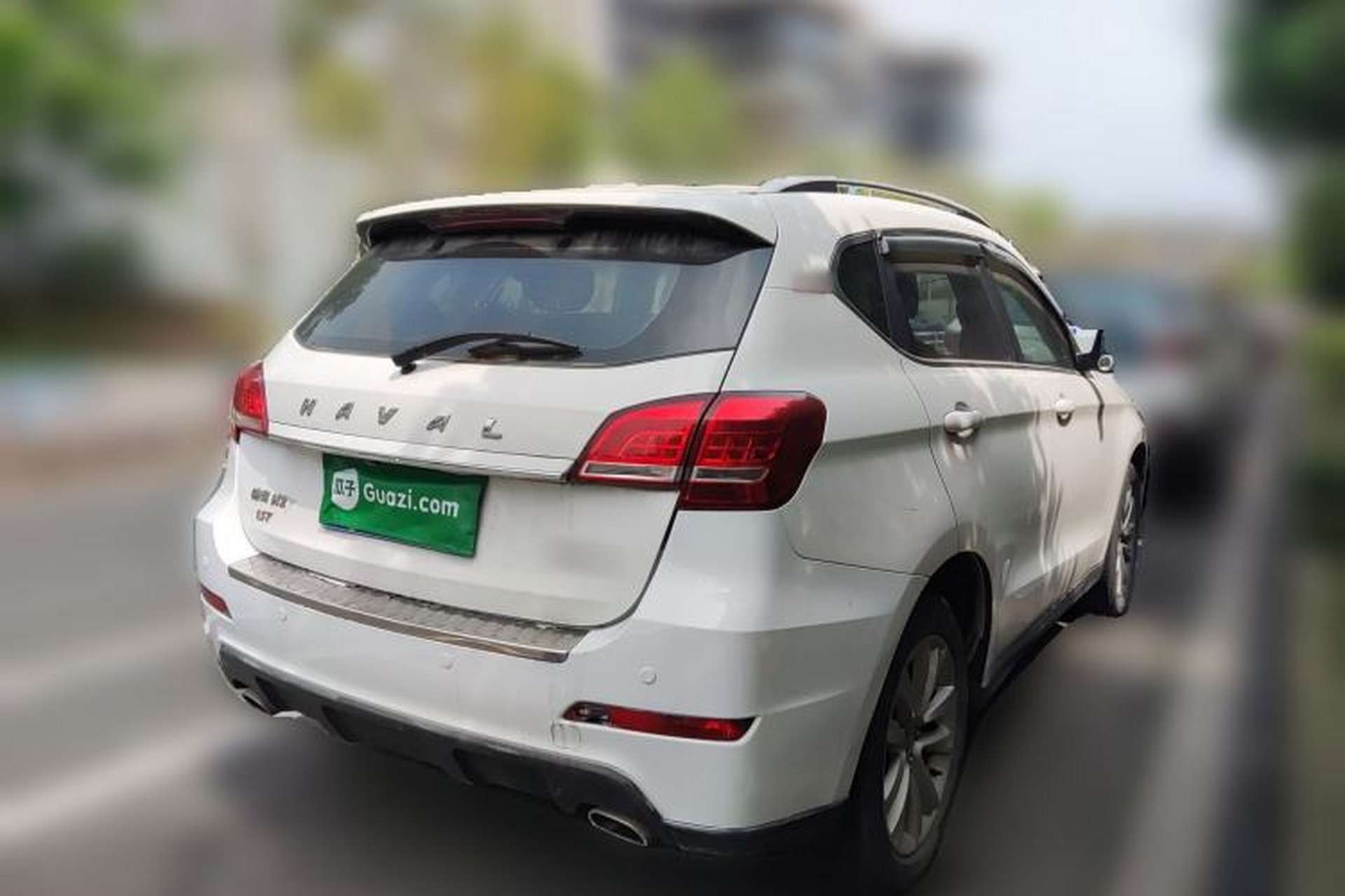 Used Haval H2 2016 Red-Label 1.5T Manual Two-Wheel Drive Luxury Model Exterior 5