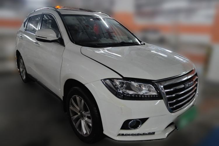 Used Haval H2 2016 Red-Label 1.5T Automatic Two-Wheel Drive Luxury Model Front Right 45 Deg