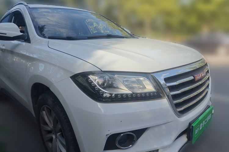 Used Haval H2 2016 Red-Label 1.5T Automatic Two-Wheel Drive Luxury Model Front Right 45 Deg