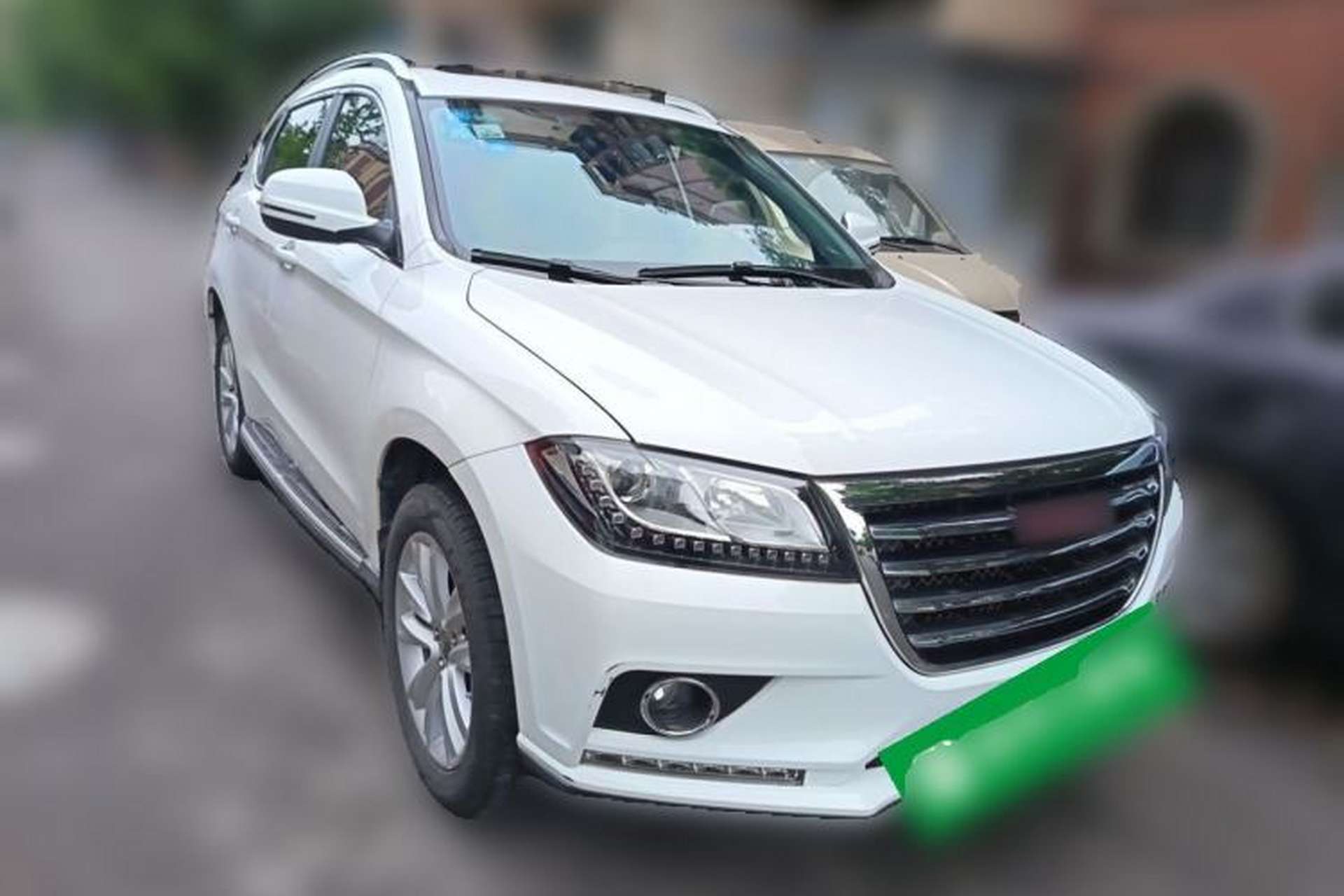 Used Haval H2 2016 Red-Label 1.5T Manual Two-Wheel Drive Luxury Model Front Right 45 Deg