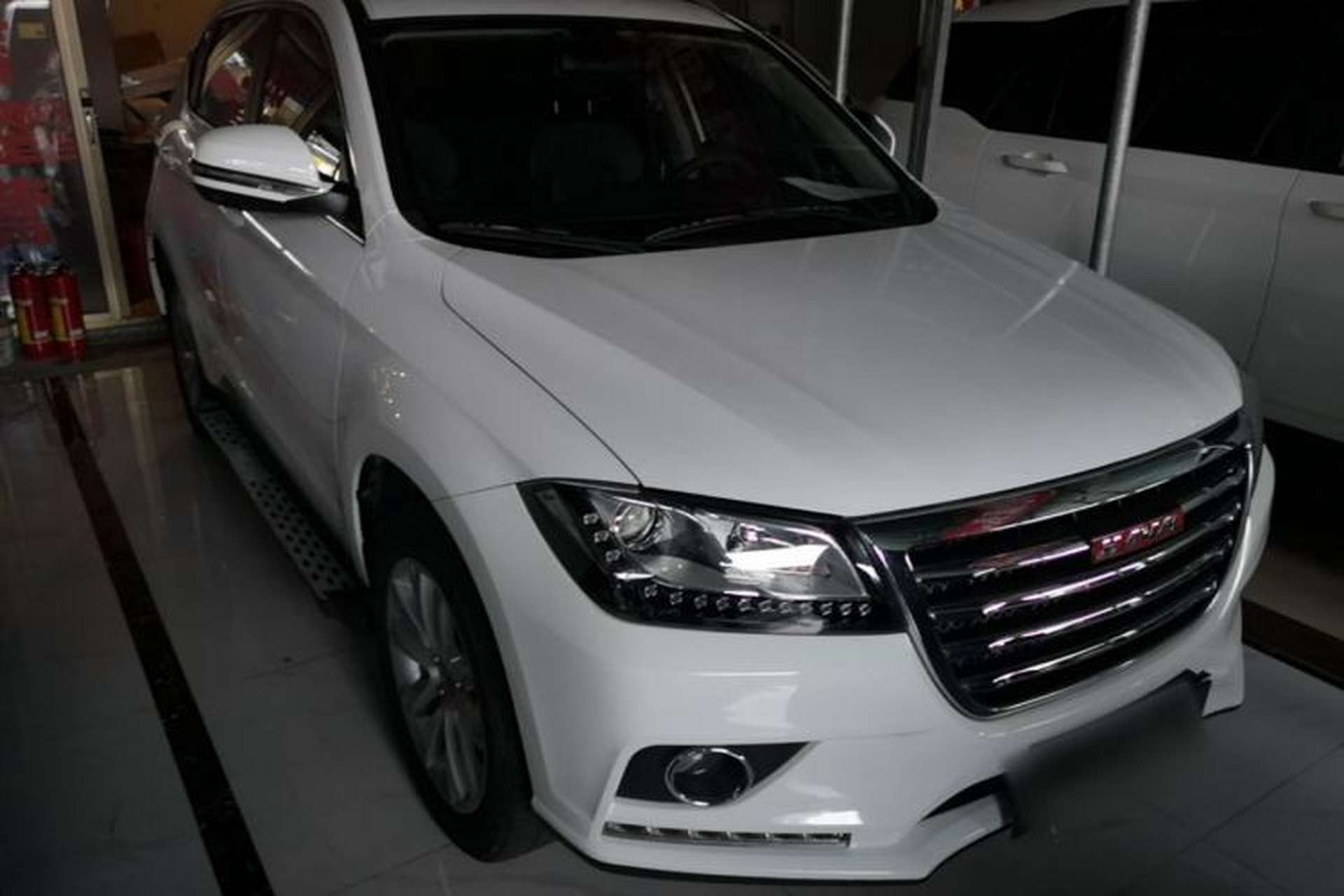 Used Haval H2 2016 Red-Label 1.5T Manual Two-Wheel Drive Luxury Model Front Right 45 Deg