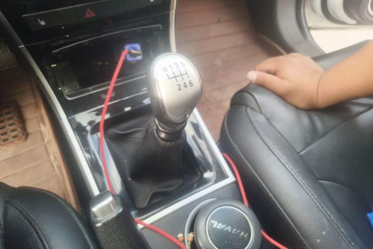 Used Haval H2 2016 Red Label 1.5T Manual Two-Wheel Drive Elite Model Gear Lever