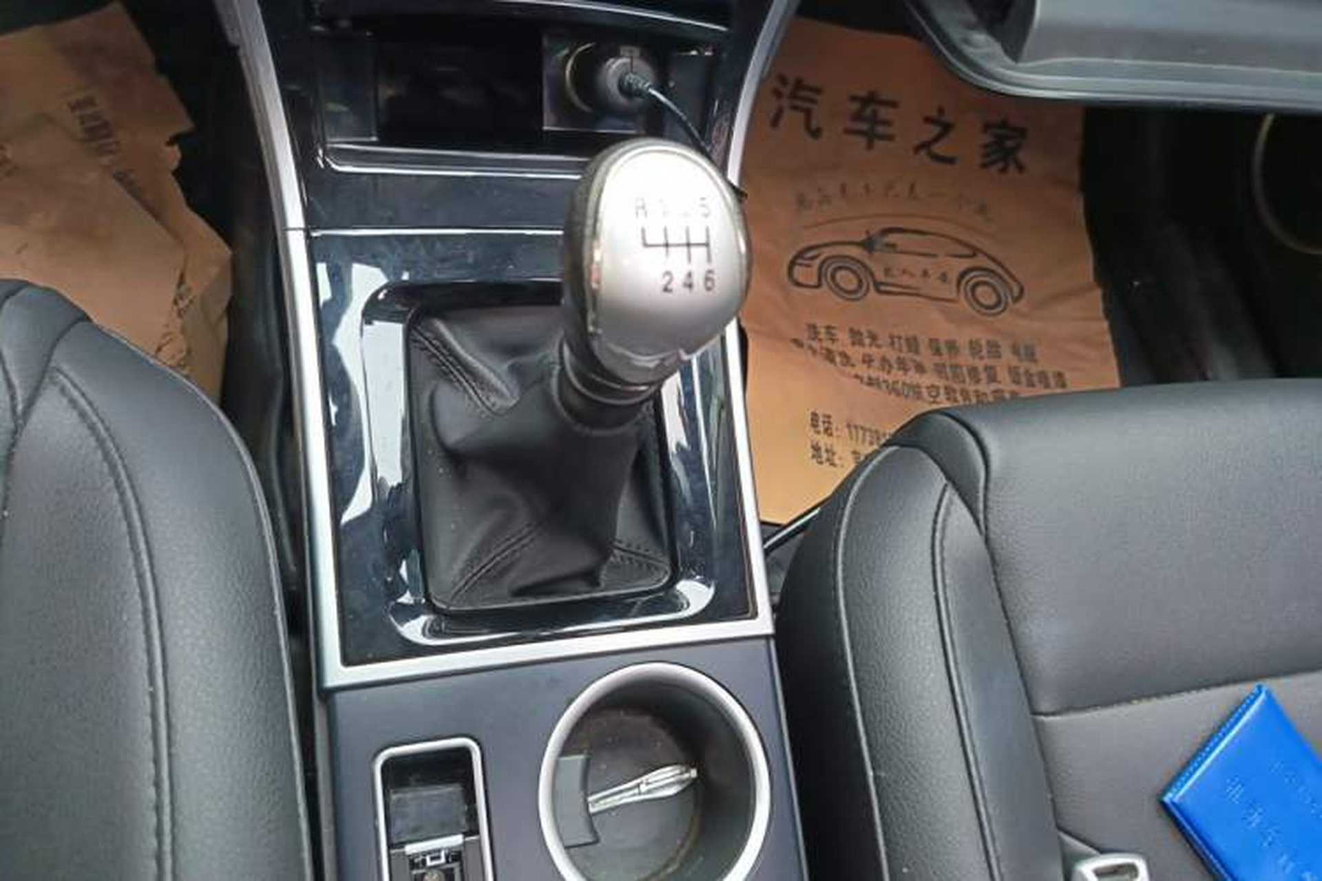 Used Haval H2 2016 Red-Label 1.5T Manual Two-Wheel Drive Luxury Model Gear Lever