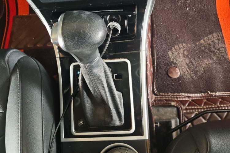Used Haval H2 2016 Red Label 1.5T Automatic Two-Wheel Drive Prestige Model Gear Lever