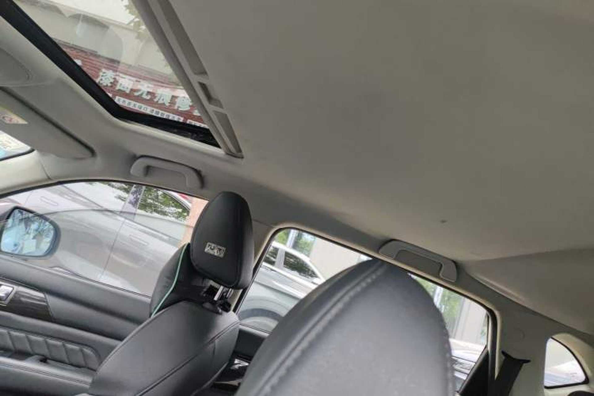 Used Haval H2 2016 Red-Label 1.5T Manual Two-Wheel Drive Luxury Model Headliner