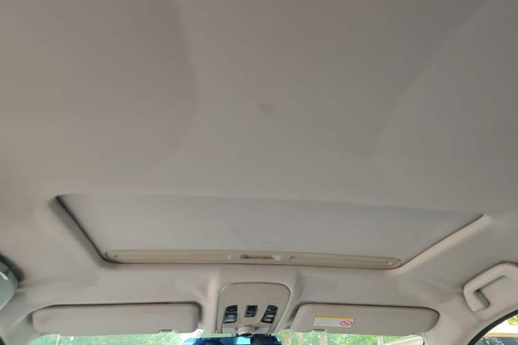 Used Haval H2 2016 Red Label 1.5T Manual Two-Wheel Drive Elite Model Headliner